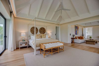Luxury Villa Photo #29