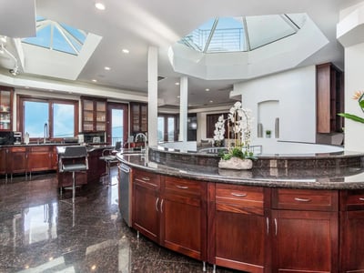 Luxury Villa Photo #21