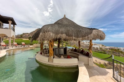 Luxury Villa Photo #11
