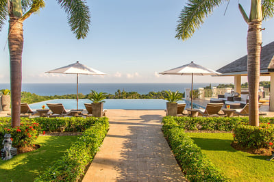 Luxury Villa Photo #2