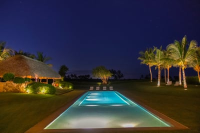 Luxury Villa Photo #3