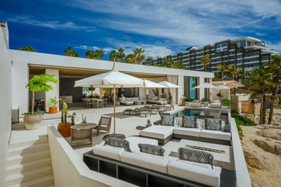 Luxury Villa Photo #6