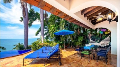 Luxury Villa Photo #8