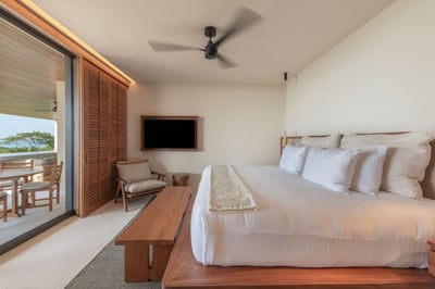 Luxury Villa Photo #15