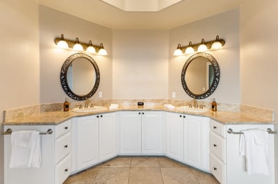 Luxury Villa Photo #40