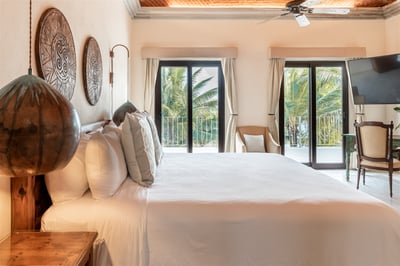 Luxury Villa Photo #25