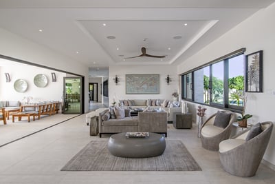Luxury Villa Photo #26