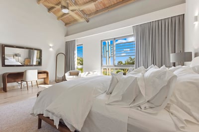 Luxury Villa Photo #53