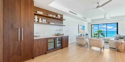 Luxury Villa Photo #4