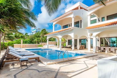 Luxury Villa Photo #10