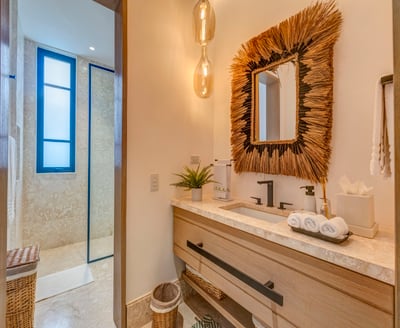 Luxury Villa Photo #35