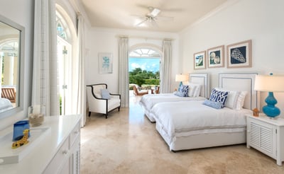 Luxury Villa Photo #14