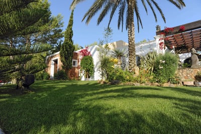 Luxury Villa Photo #5
