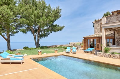 Luxury Villa Photo #2