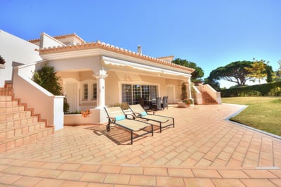 Luxury Villa Photo #6