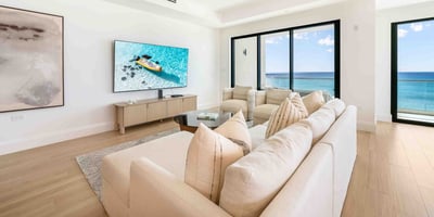 Luxury Villa Photo #6