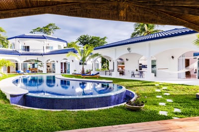 Luxury Villa Photo #2