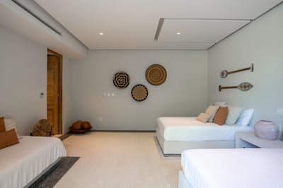 Luxury Villa Photo #78