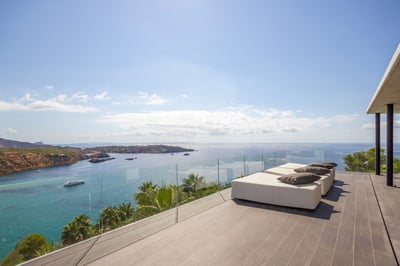 Luxury Villa Photo #6