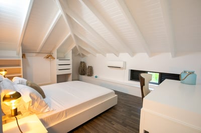 Luxury Villa Photo #36