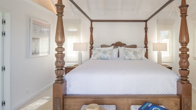 Luxury Villa Photo #14