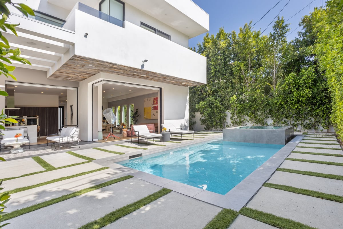 West Hollywood,Suncrest Heights