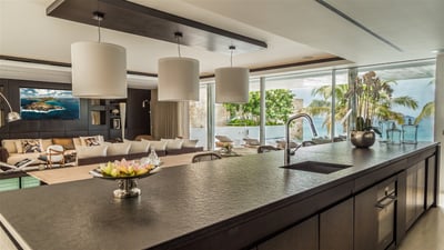Kitchen & Dining Area