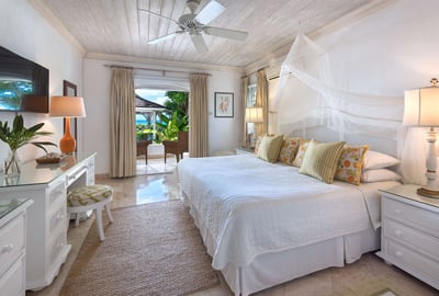Luxury Villa Photo #3
