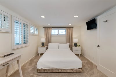 Luxury Villa Photo #30