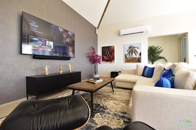 Luxury Villa Photo #13