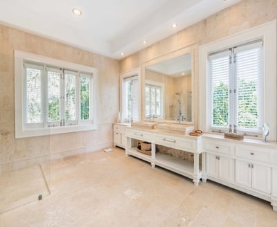 Luxury Villa Photo #35