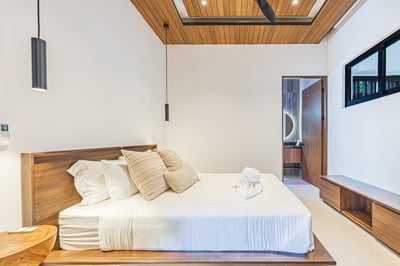 Private Guest Room I