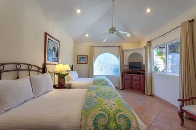 Luxury Villa Photo #47