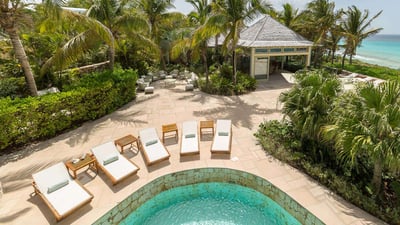 Luxury Villa Photo #17