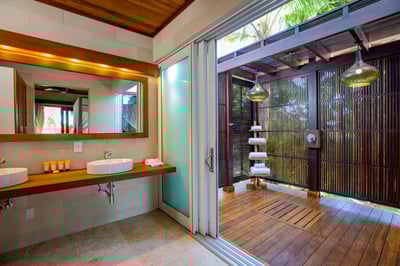 Luxury Villa Photo #26