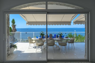 Luxury Villa Photo #11