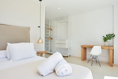 Luxury Villa Photo #34