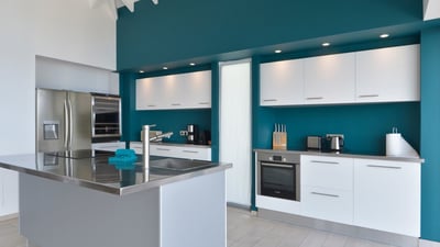 Kitchen & Dining Area: View on the superb beach of Flamands. Fully equipped kitchen open to the terr