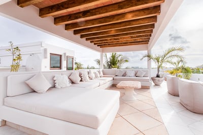 Luxury Villa Photo #9