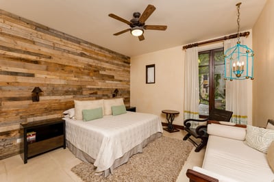 Luxury Villa Photo #15