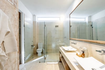 Luxury Villa Photo #26
