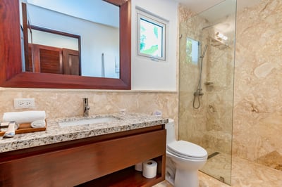 Luxury Villa Photo #40