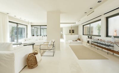 Luxury Villa Photo #13