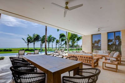 Luxury Villa Photo #16