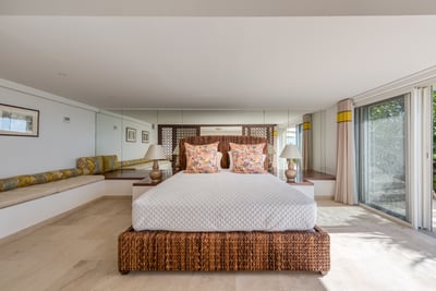 Luxury Villa Photo #60