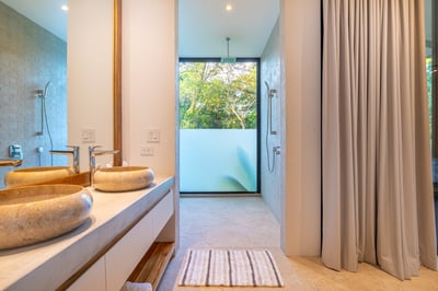 Luxury Villa Photo #45