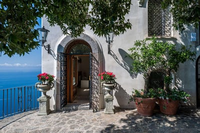 Luxury Villa Photo #23