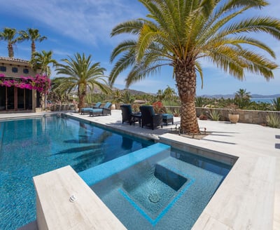 Luxury Villa Photo #9