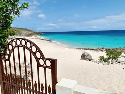 Luxury Villa Photo #10