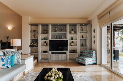 Luxury Villa Photo #25
